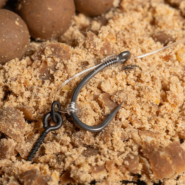 Nash Fluorocarbon D-Rig 2 Przypon z haczykiem z zadziorem i oczkiem