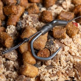   Nash Solid Bag Rig 6 Gotowy przypon z haczykiem z zadziorem i oczkiem 3 szt.